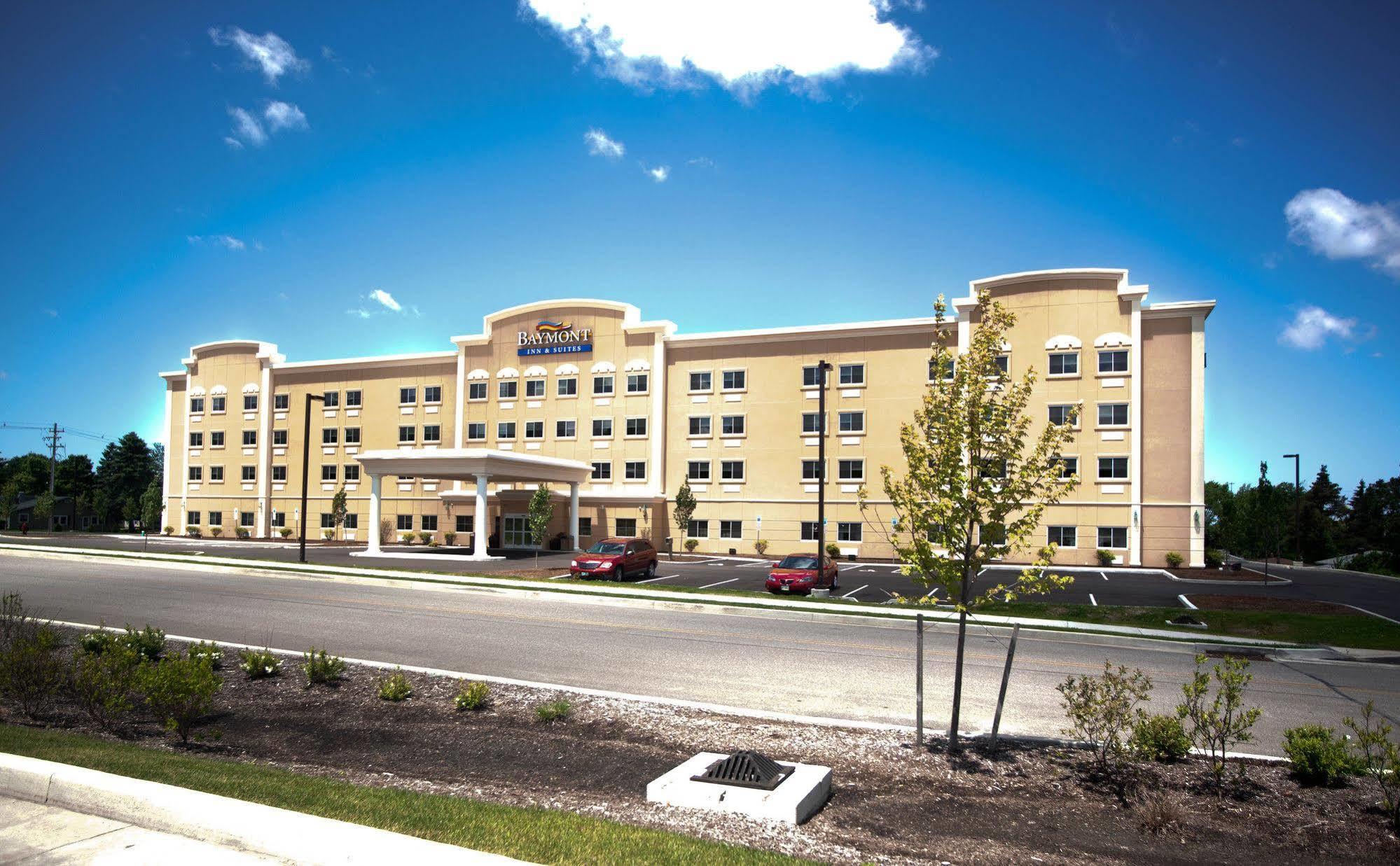 Baymont By Wyndham Erie Hotel Exterior photo